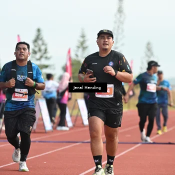 Runner Photo 4916576