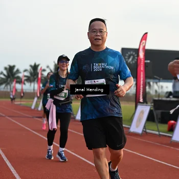 Runner Photo 4916729