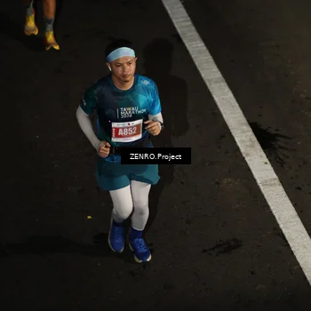 Runner Photo 4917645
