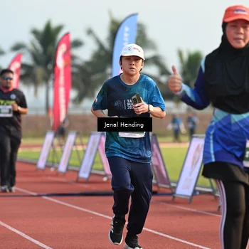 Runner Photo 4918543