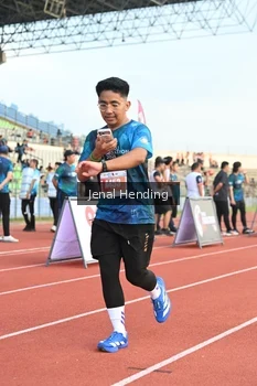 Runner Photo 4920800
