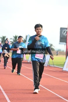 Runner Photo 4921275