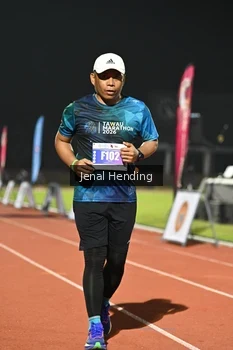 Runner Photo 4921597