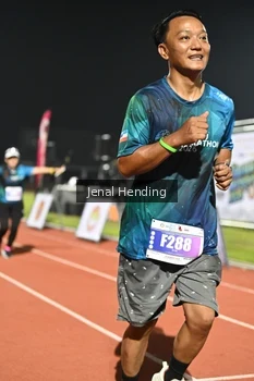 Runner Photo 4921657