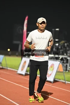 Runner Photo 4921884