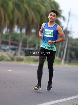Runner Photo 4923363