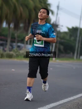 Runner Photo 4923400
