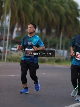 Runner Photo 4923469