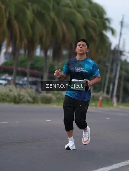 Runner Photo 4923515