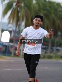 Runner Photo 4923631