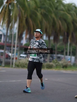 Runner Photo 4923636
