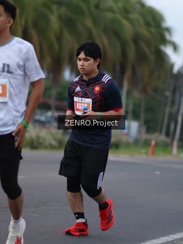 Runner Photo 4923675