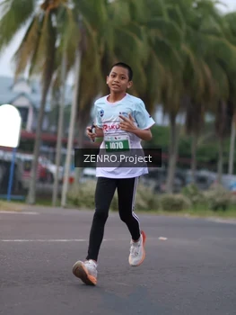 Runner Photo 4923681