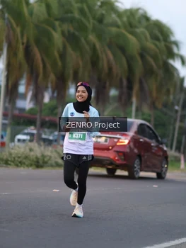 Runner Photo 4923694