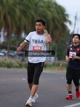 Runner Photo 4923746