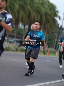 Runner Photo 4923876