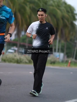 Runner Photo 4923939