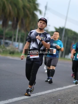 Runner Photo 4923961