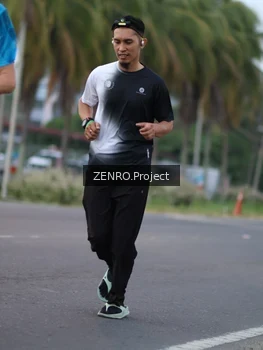 Runner Photo 4924023
