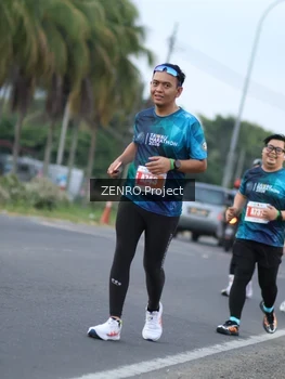 Runner Photo 4924302