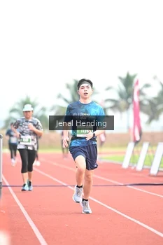 Runner Photo 4924343