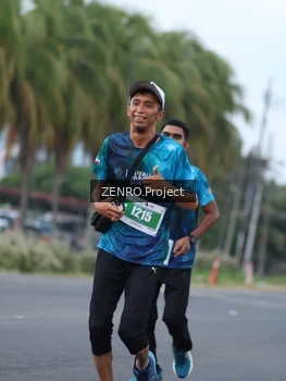 Runner Photo 4924389