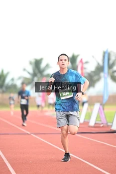 Runner Photo 4924413