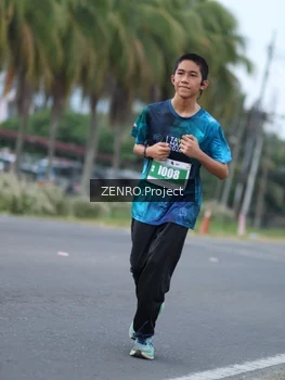 Runner Photo 4924435