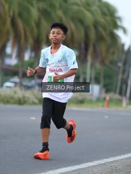 Runner Photo 4924442