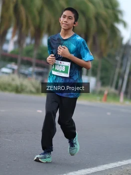Runner Photo 4924458