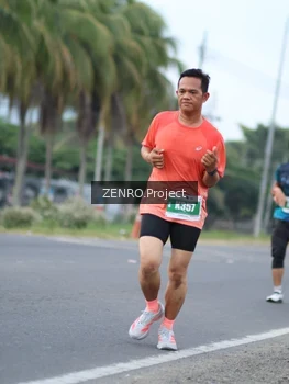 Runner Photo 4924555