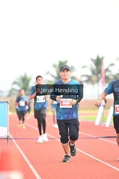 Runner Photo 4924619