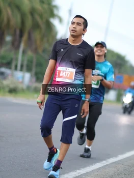 Runner Photo 4924653