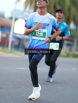 Runner Photo 4924665