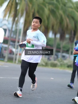 Runner Photo 4924702