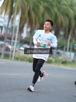 Runner Photo 4924741