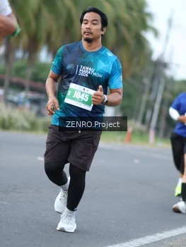 Runner Photo 4924760