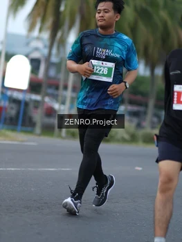 Runner Photo 4925113
