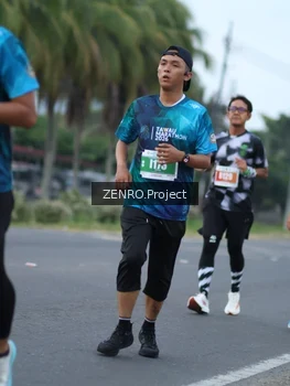 Runner Photo 4925284