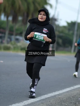 Runner Photo 4925341