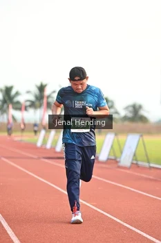 Runner Photo 4925399
