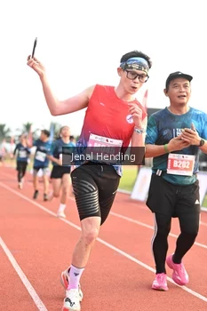 Runner Photo 4925543