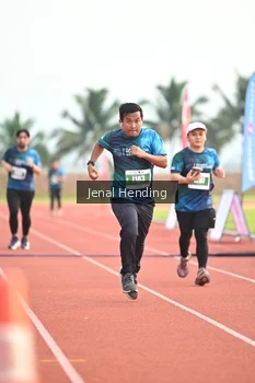Runner Photo 4925707