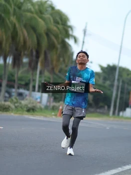 Runner Photo 4925725