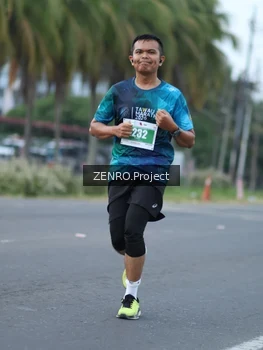 Runner Photo 4925834