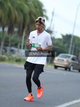 Runner Photo 4925938