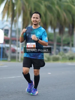 Runner Photo 4926672