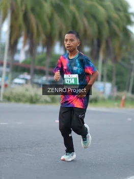Runner Photo 4926752