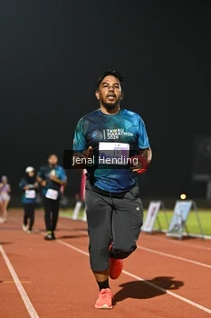 Runner Photo 4927365