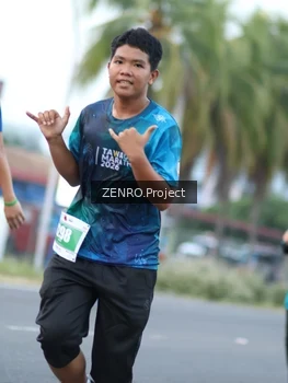 Runner Photo 4927395